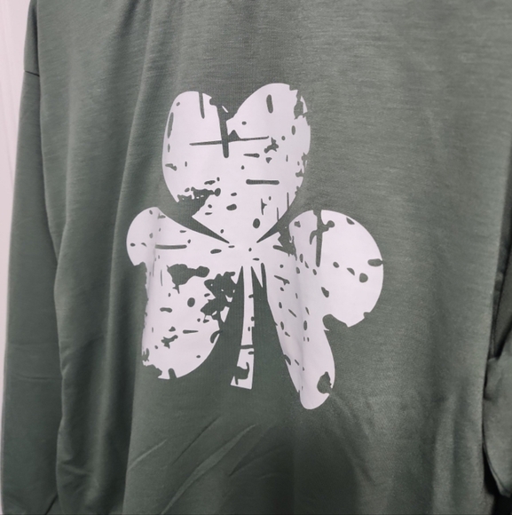 St. PATTYS DAY Sweatshirt long sleeve - Picture 2 of 5